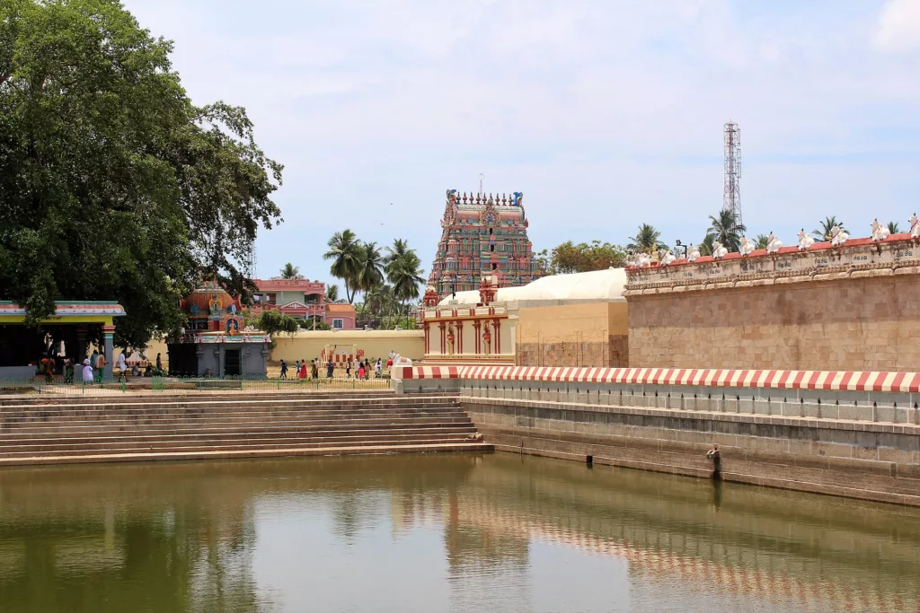 Thiruvenkadu Temple Tank